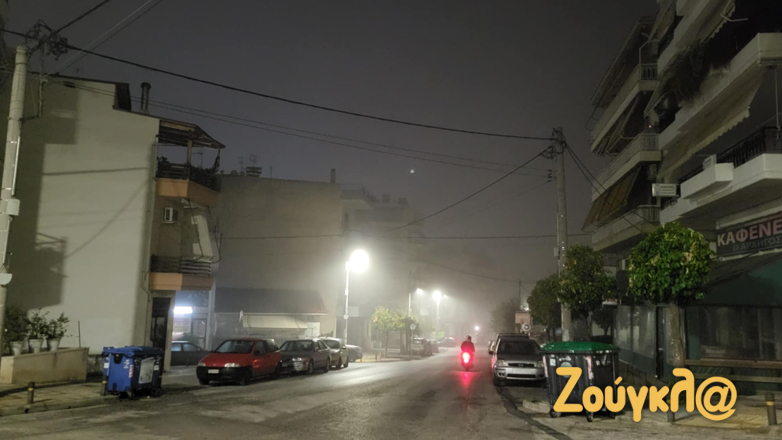 Τοπίο στην ομίχλη η Αθήνα