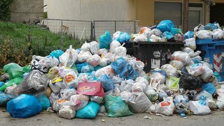 Στην κατάργηση του τέλους ταφής απορριμμάτων εμμένει η ΚΕΔΕ