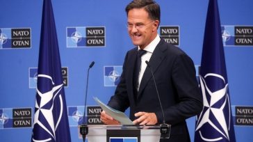 Μαρκ Ρούτε: «Αυξήστε τις αμυντικές σας δαπάνες»