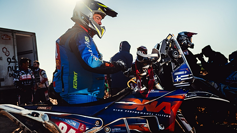 Ο Βασίλης Μπούδρος στην 10η θέση της 9ης Ειδικής του Dakar Rally!