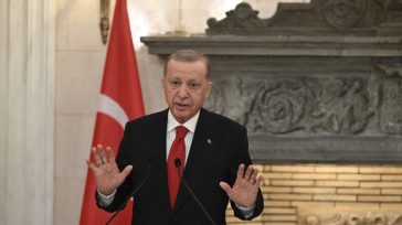 Θέατρο του παραλόγου: «Η Τουρκία εγγυάται την ασφάλεια των Κούρδων» ισχυρίζεται ο Ερντογάν