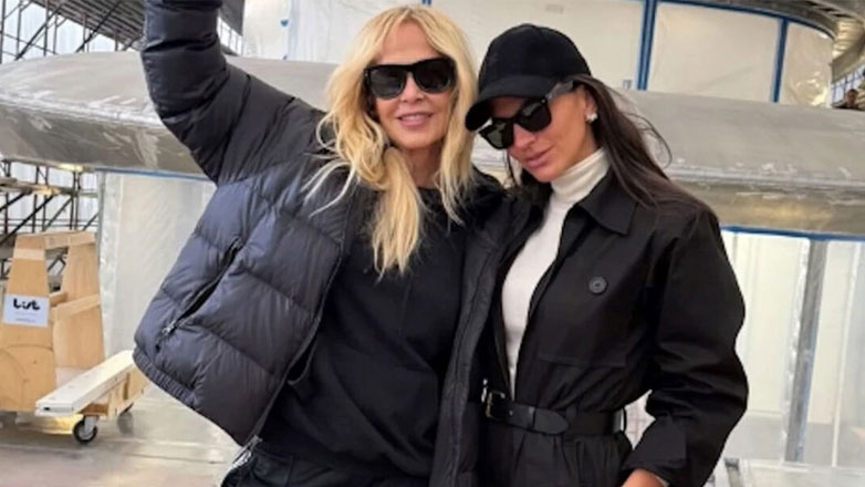 Δήμητρα Koύστα: Στην Ιταλία μαζί με την Άννα Βίσση για τις προετοιμασίες της βάφτισης του γιου της