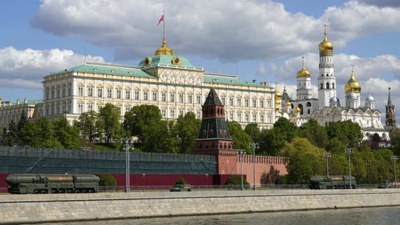 Κρεμλίνο: «Δεν σχολιάζουμε πληροφορίες  για περιορισμένες συνομιλίες Μόσχας-Κιέβου στο Κατάρ»