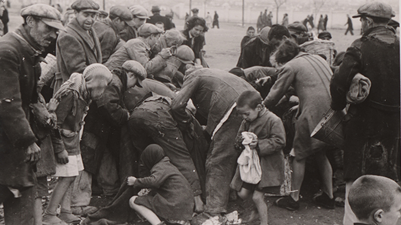 Θεσσαλονίκη: Σπάνιες φωτογραφίες στο Εβραϊκό Μουσείο απ’ τη συλλογή Ασσαέλ