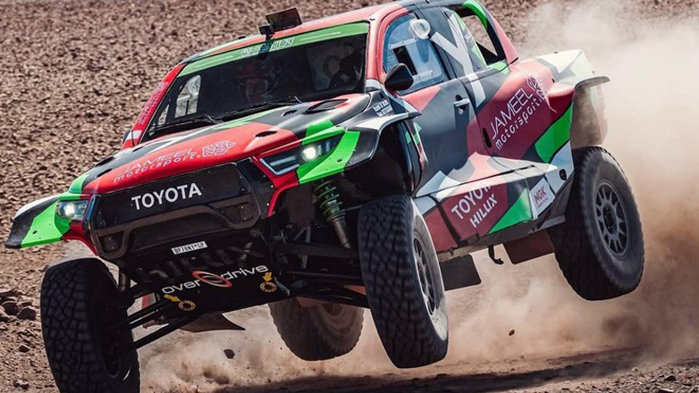 Dakar: Ο Σαουδάραβας Yazeed Al Rajhi με ένα ιδιωτικό Toyota Hilux στην πρώτη θέση της ράμπας του τερματισμού
