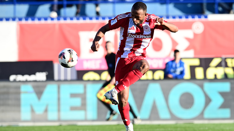 Ο Ελ Κααμπί γράφει ιστορία στον Ολυμπιακό