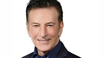 Επιστρέφει στη νυχτερινή ζωή της Αθήνας ο Δημήτρης Κοντολάζος