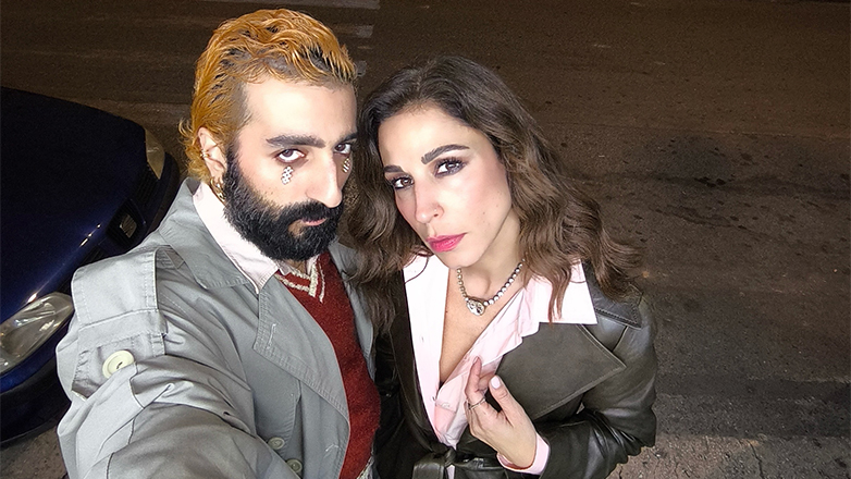 Η Κατερίνα Παπουτσάκη υποδέχεται τον Ody icons στη Σφίγγα