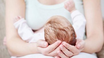 Εμπόριο βρεφών στα Χανιά: Καθηγητής ιατρικής και γιατρός του ΠΑΓΝΗ στο επίκεντρο της έρευνας