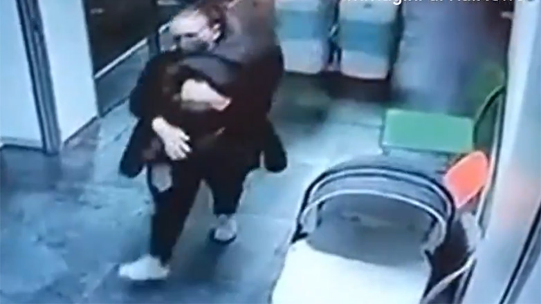 Ζευγάρι απήγαγε νεογέννητο από μαιευτήριο