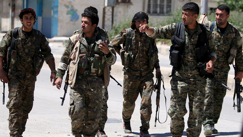 Υπουργός Άμυνας της Συρίας: «Είμαστε έτοιμοι να χρησιμοποιήσουμε και βία» κατά των κουρδικών δυνάμεων