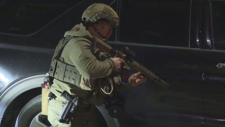 Τέξας: Ένας άνδρας πυροβόλησε και τραυμάτισε επτά αστυνομικούς που επιχειρούσαν να αποτρέψουν μια αυτοκτονία