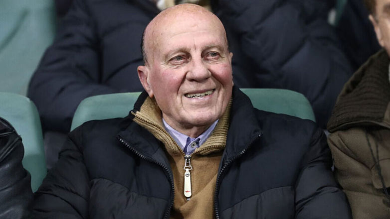 Μίμης Δομάζος: Το συγκινητικό δημόσιο μήνυμα από τις τρεις κόρες του