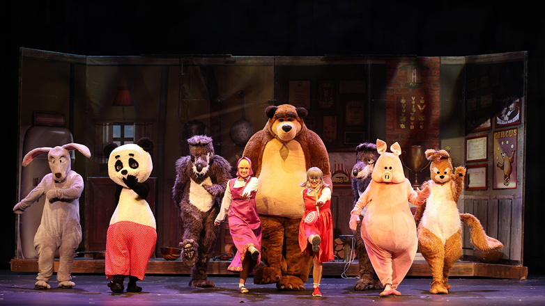 Τελευταίες παραστάσεις στην Αθήνα για το παιδικό έργο «Η Μάσα και ο Αρκούδος, μια μεγάλη γιορτή»!