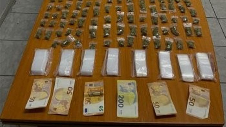 Συνελήφθη 28χρονος που κατείχε 162 νάιλον συσκευασίες ακατέργαστης κάνναβης