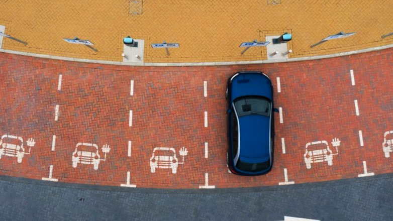 Έχεις ηλεκτρικό αυτοκίνητο; Τότε παρκάρεις δωρεάν, κατεβάζοντας το ειδικό σήμα από το gov.gr