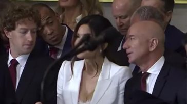 Υπερήφανος ο Τζεφ Μπέζος για το μπούστο της Σάντσεζ