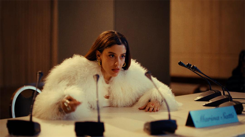 Μαρίνα Σάττι: Το απογειωτικό «Επάνω στο τραπέζι» έγινε Νο 1 στο YouTube και παραμένει στην κορυφή Μαρίνα Σάττι: Το απογειωτικό «Επάνω στο τραπέζι» έγινε Νο 1 στο YouTube και παραμένει στην κορυφή