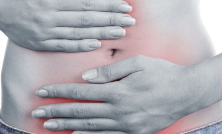 Τι προκαλεί η διάσταση λευκής γραμμής στους κοιλιακούς μύες;