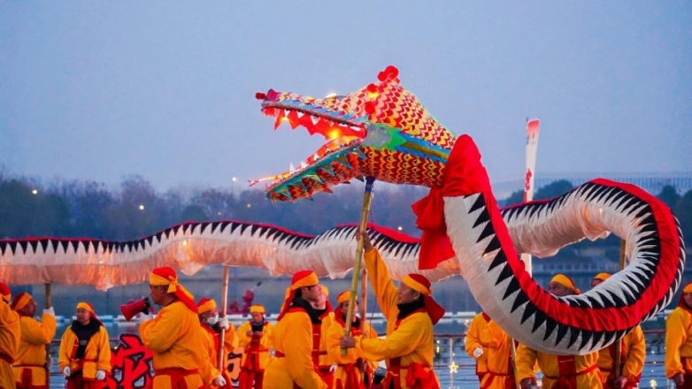 Ξεκινά η «Χρονιά του Φιδιού» – Ένα δισεκατομμύριο άνθρωποι σε γιορτές στην Ασία