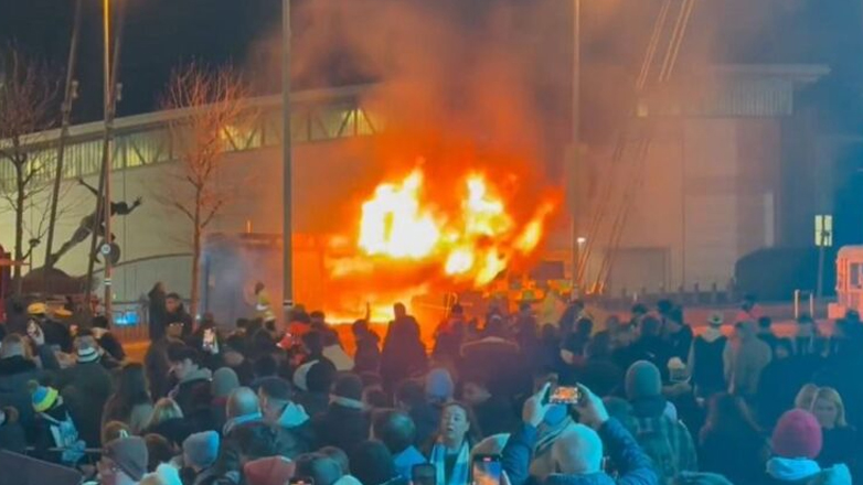 Φωτιά στο «Έτιχαντ» πριν την έναρξη του αγώνα της Σίτι με την Μπριζ