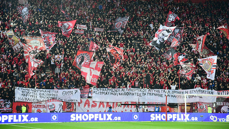 Η ΔΕΑΒ κάλεσε σε ακρόαση τον Ολυμπιακό για πανό στο ντέρμπι