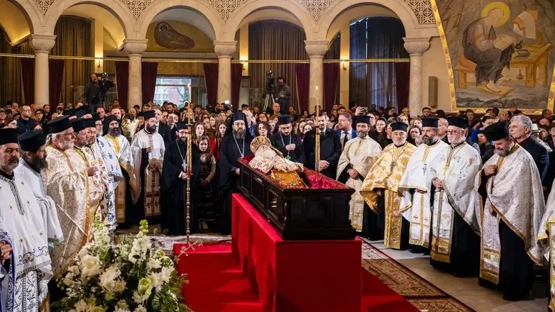 Live η εξόδιος ακολουθία του μακαριστού Αρχιεπισκόπου Αλβανίας Αναστάσιου