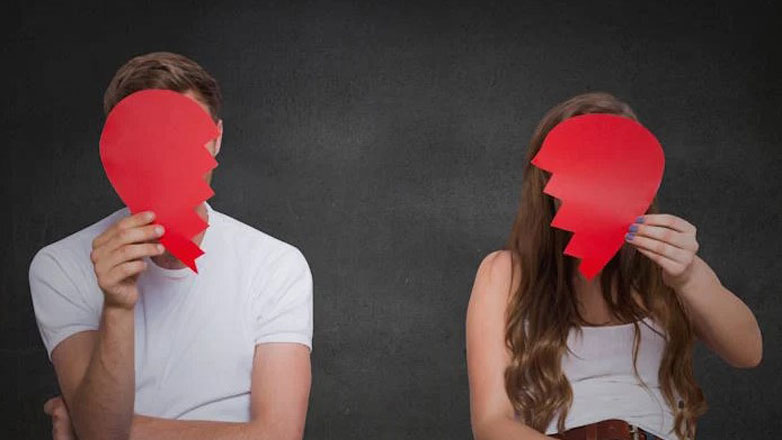 Από την Τριγωνοποίηση στην Άμεση Επικοινωνία