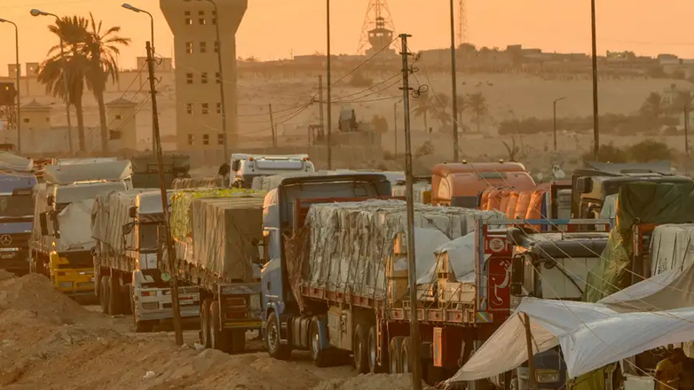 Η Ράφα ανοίγει, η Αίγυπτος ανησυχεί, ο Τραμπ απειλεί