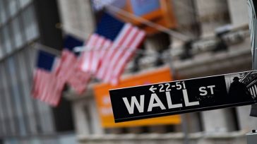 Ανακάμπτει η Wall Street μετά την προσωρινή αναστολή αμερικανικών δασμών στο Μεξικό