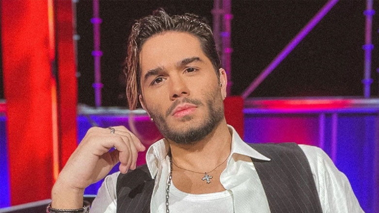 Χρήστος Μάστορας: Nτυμένος στα μαύρα και με μάσκα στην Ευελπίδων μετά τη σύλληψη