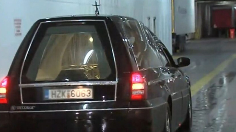 Ταξιδεύει για τον Πειραιά η σορός του μικρού Άγγελου