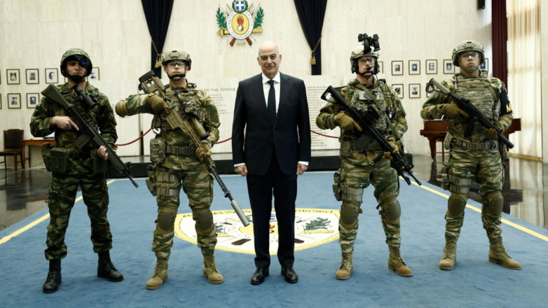 «Δημιουργούμε μια νέα πραγματικότητα» με τη στολή μαχητή του Ελληνικού Στρατού