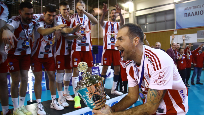 Βόλεϊ: Ο Ολυμπιακός κατέκτησε το Σούπερ Καπ, νίκησε με 3-1 σετ τον Μίλωνα!