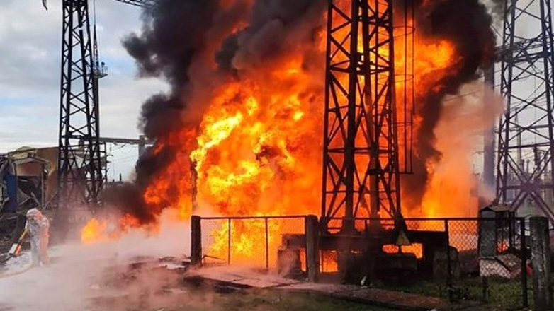 Ρωσία: Στις φλόγες εγκατάσταση καυσίμων από επιδρομή ουκρανικών drones Ρωσία: Στις φλόγες εγκατάσταση καυσίμων από επιδρομή ουκρανικών drones