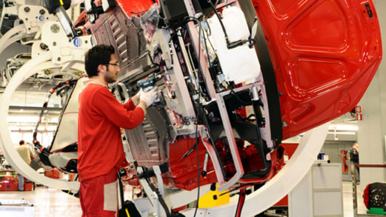 Ποια αυτοκινητοβιομηχανία θα δώσει 14.400 ευρώ bonus σε κάθε ένα υπάλληλο της;