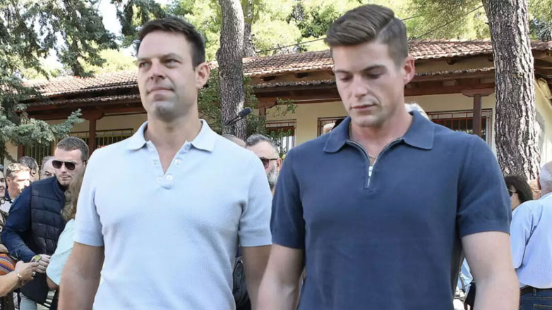 Ο Στέφανος Κασσελάκης ξεκαθαρίζει για την κρίση στον γάμο του με τον Tyler McBeth