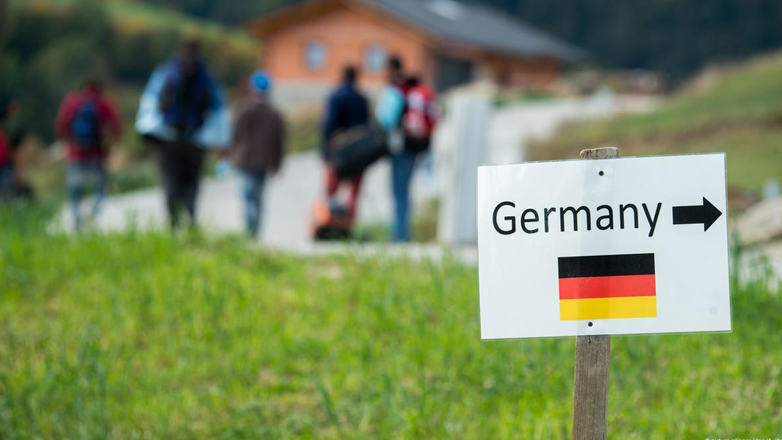 Το Βερολίνο προωθεί την επιστροφή προσφύγων στην Ελλάδα