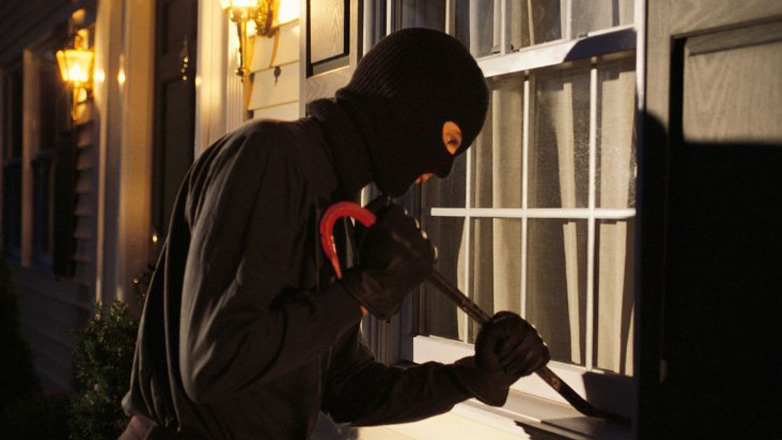 Κινηματογραφική διάρρηξη στην Ερέτρια