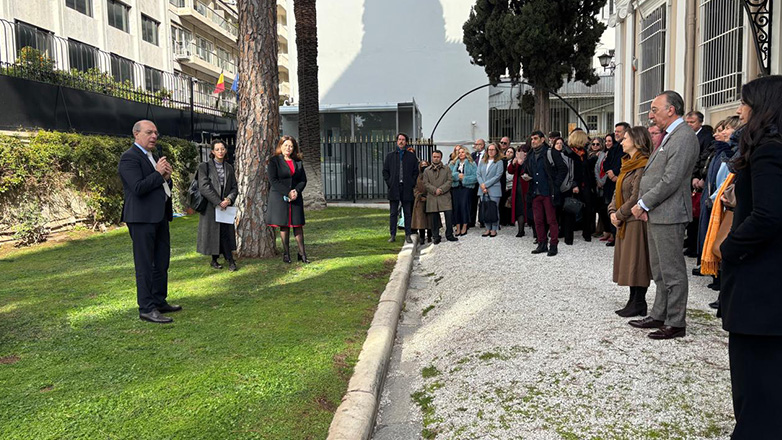 Η Ιταλική Πρεσβεία εγκαινίασε σύμβολο καταπολέμησης της έμφυλης βίας