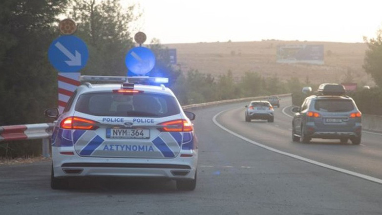 Ανετράπη Ι.Χ  στην Ποσειδώνος