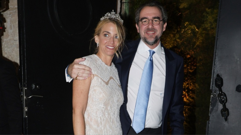 Νικόλαος Ντε Γκρες – Χρυσή Βαρδινογιάννη: Πώς πέρασε την πρώτη του μέρα το νιόπαντρο ζευγάρι σε γνωστό ξενοδοχείο της Αθήνας