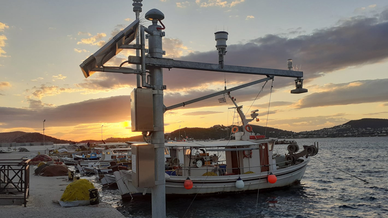 Σαντορίνη: Παλιρροιογράφο εγκατέστησε στη βορειοανατολική ακτή το Εθνικό Κέντρο Προειδοποίησης Τσουνάμι