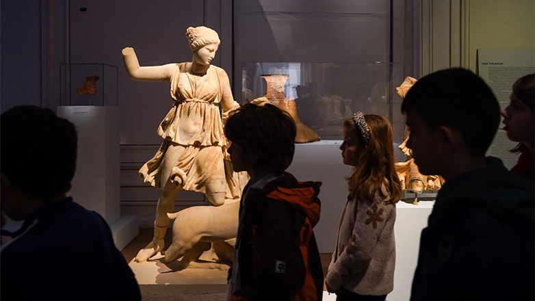 «Κυκλαδίτισσες: Άγνωστες ιστορίες γυναικών των Κυκλάδων» – Δράσεις και ξεναγήσεις για παιδιά και οικογένειες