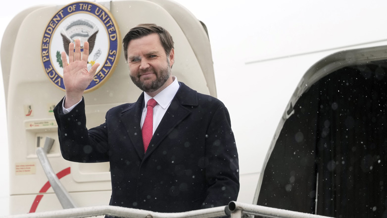 Έφτασε στο Μόναχο ο αντιπρόεδρος των ΗΠΑ