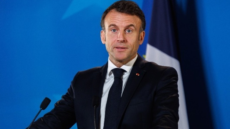 Ο Μακρόν καλεί τη Συρία να αγωνιστεί κατά του ISIS και να μην εγκαταλείψει τους Κούρδους