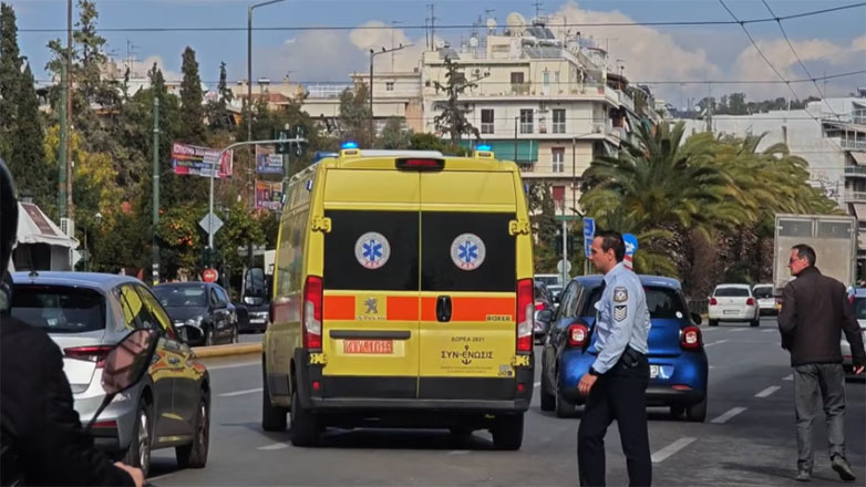 Πεζός παρασύρθηκε από αυτοκίνητο στην Καλλιθέα