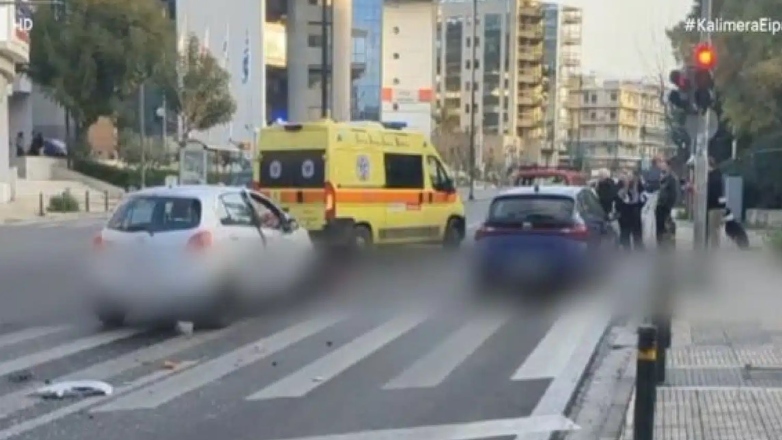 Καραμπόλα τριών οχημάτων στη Λεωφόρο Μεσογείων