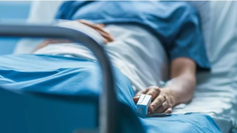 «Ξύπνησε» από την καταστολή ο 27χρονος με την μηνιγγίτιδα