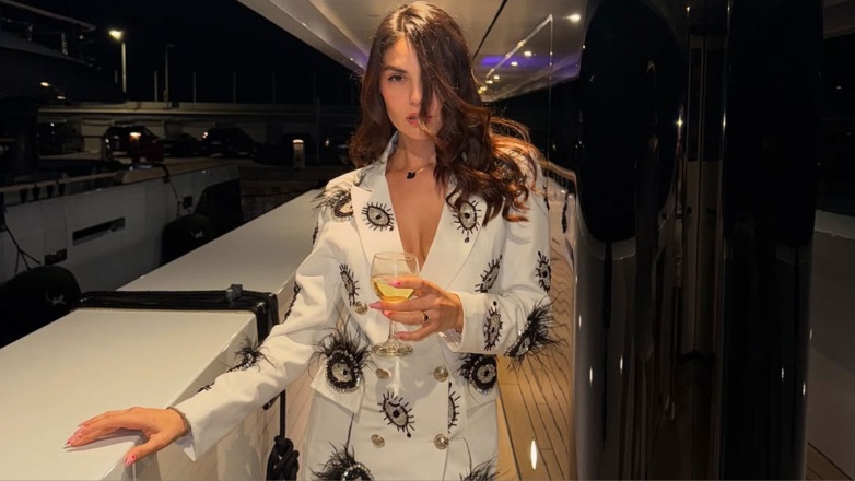 Βρισηίδα Ανδριώτου: Φωτογραφίζεται γυμνή στην μπανιέρα της – Τα αποκαλυπτικά στιγμιότυπα